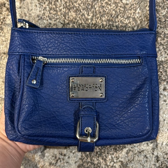 NEW Kenneth Cole Crossbody Bag - Picture 3 of 4